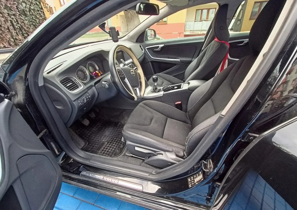 Volvo S60 cena 33880 przebieg: 163000, rok produkcji 2011 z Kraków małe 137